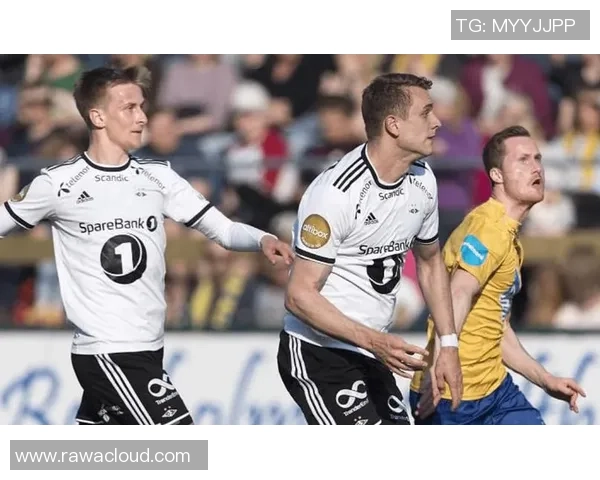 罗森博格与瓦勒伦加激战正酣比分直播全程跟踪分析